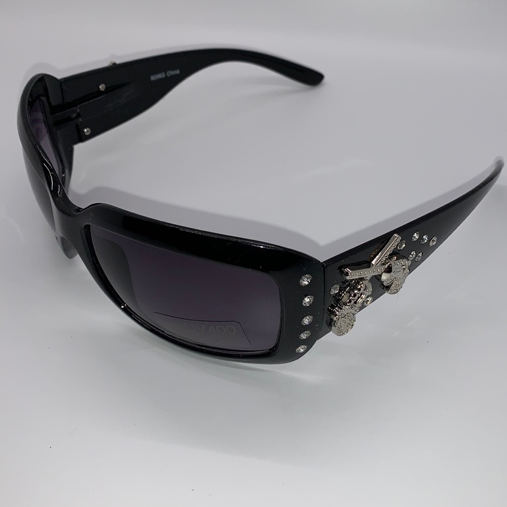 New Montana Western brand style Sunglasses eyewear rectangle lens & rhinestone